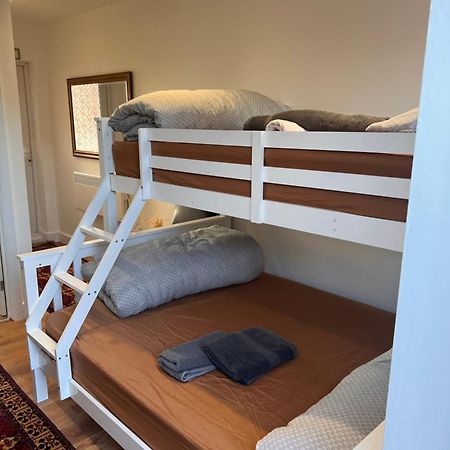 1 Bedroom & Bathroom Dorney Exterior foto